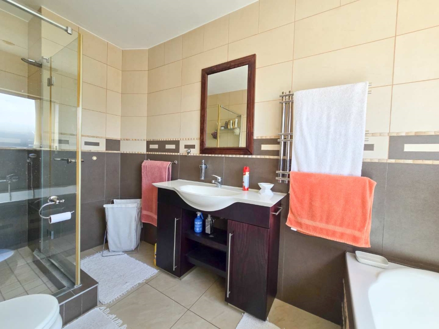 4 Bedroom Property for Sale in Stilbaai Wes Western Cape